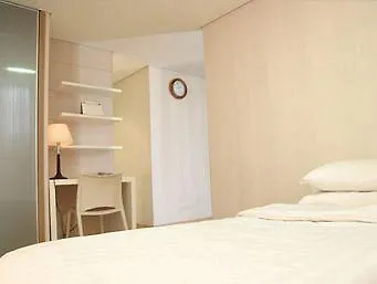 Apartment Casaville Residence Shinchon